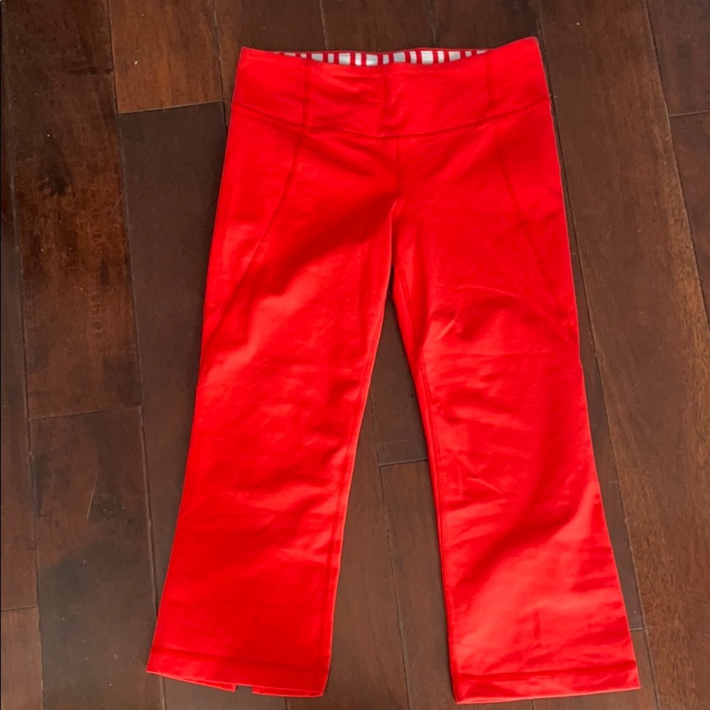 Lululemon crop highwaisted straight leg pants !